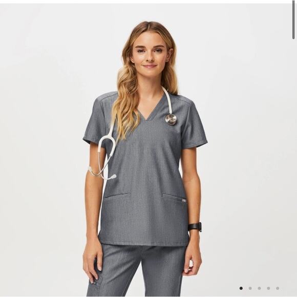 Figs Women’s Casma Three Pocket Scrub Top Size Xsmall Graphite Gray Medical - Picture 1 of 9